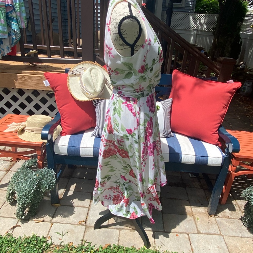 Dress - Picture 4 of 5